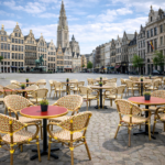 Terrasstoel-SOREN-Armleuning-Stapelbaar-Geel-Rattan-2