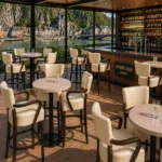 Horeca-Houten-Bar-Armstoel-TARA-creme-Kunstleer-new