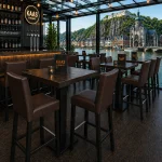 Horeca-Houten-Barstoel-JARNO-bruin-Kunstleer