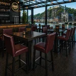 Horeca-Houten-Barstoel-JARNO-rood-bruin-Kunstleer-new