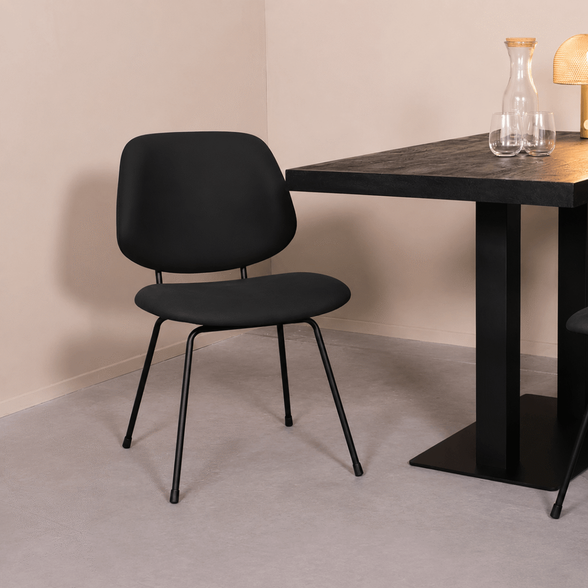 Horeca-Stoel-BELLO-Zwart-Velvet-Fluweel-M