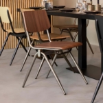 Stapelbare-Schoolstoel-OXFORD-Donker-Bruin-Hout-M